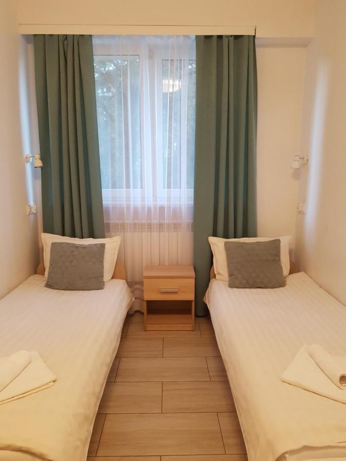 Hostel Mleczna - Metro Zacisze Varsavia Esterno foto