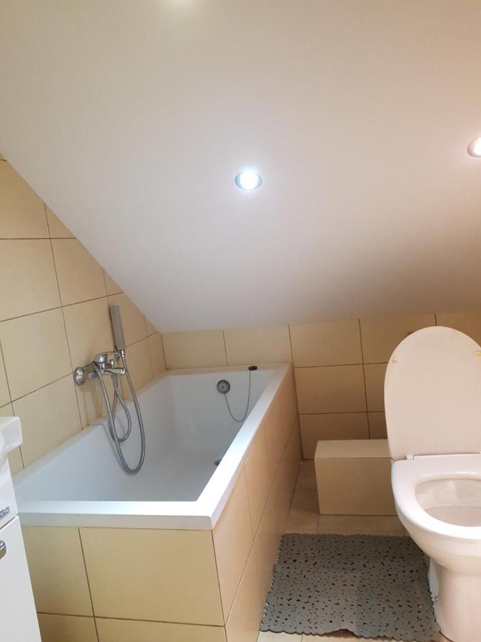 Hostel Mleczna - Metro Zacisze Varsavia Esterno foto