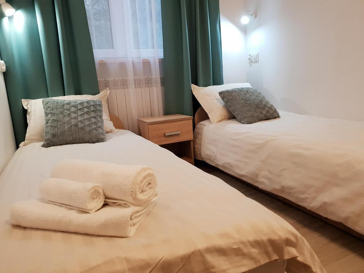 Hostel Mleczna - Metro Zacisze Varsavia Esterno foto