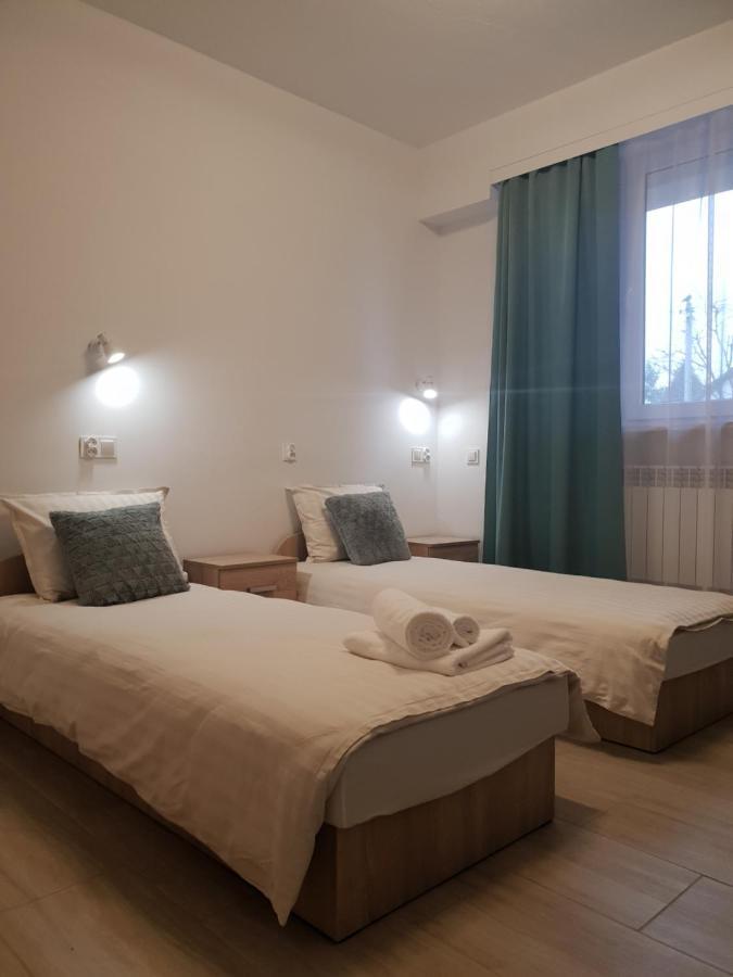 Hostel Mleczna - Metro Zacisze Varsavia Esterno foto